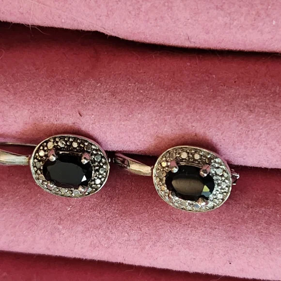 Black Spinel leverback earrings - Picture 2 of 4